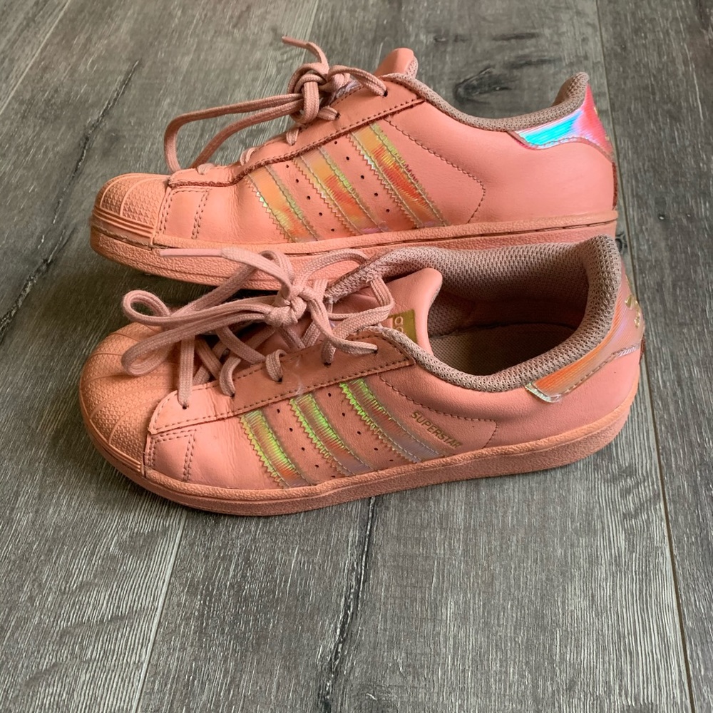 Adidas superstars